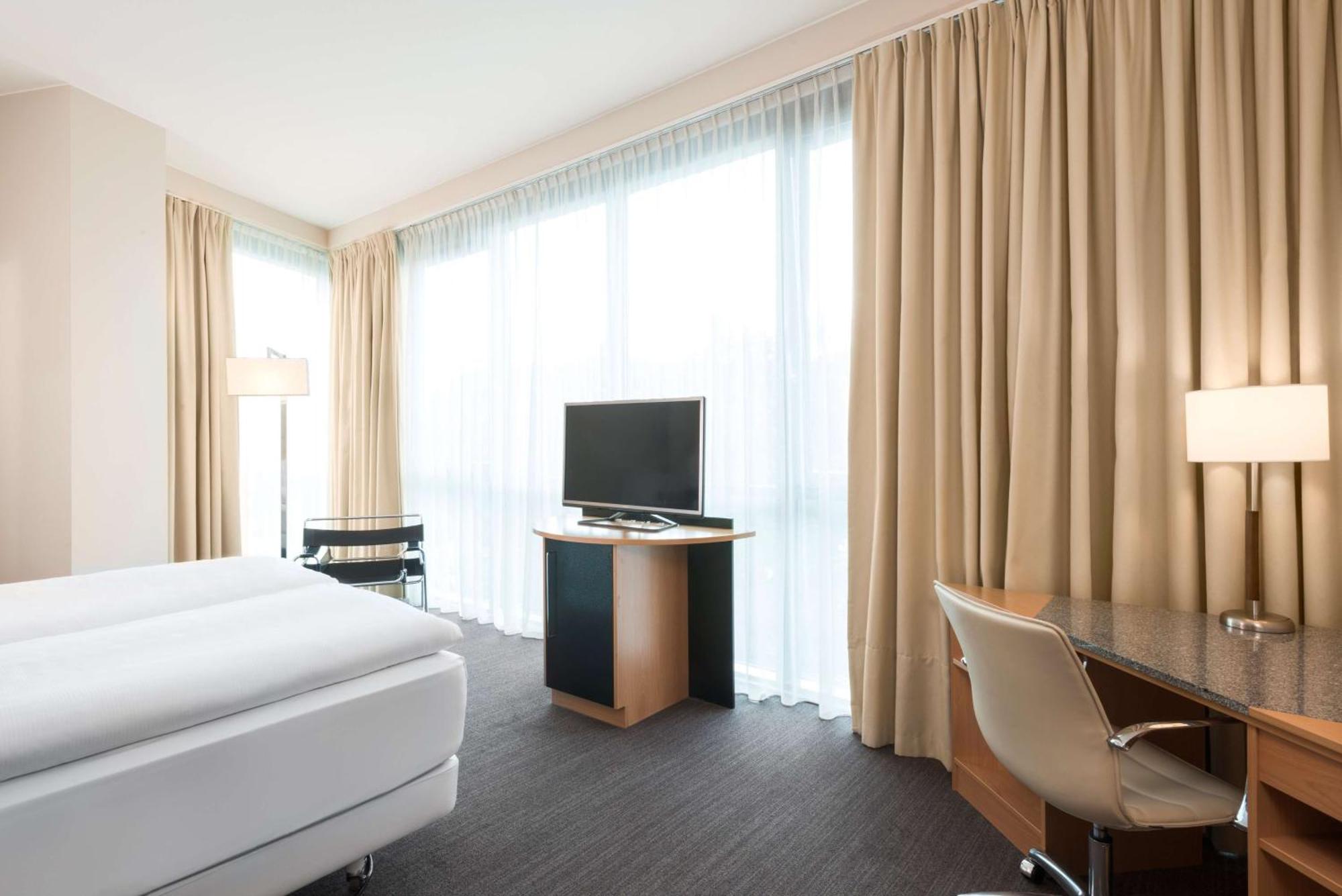 Nh Hotel 4*